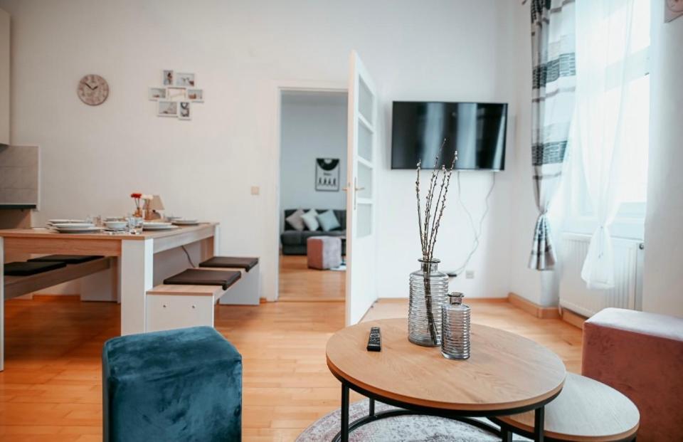 Raimond Apartment Top 27 Bécs Kültér fotó